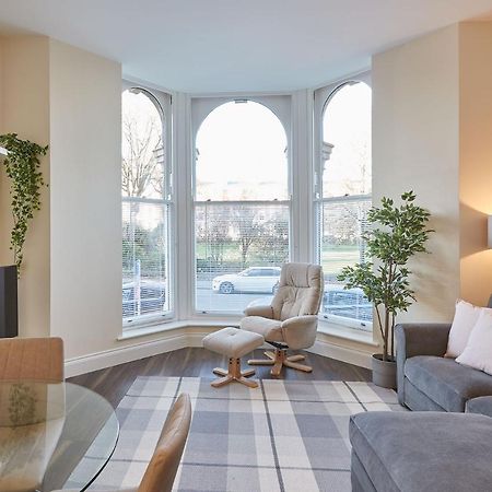 Host & Stay - South Cliff Apartment Скарборо Экстерьер фото